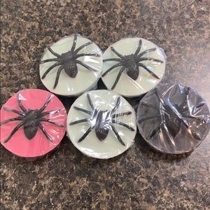 Spider Soap (hibiscus mango)